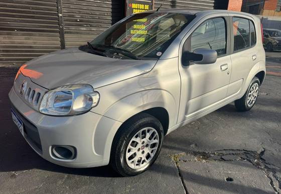 FIAT UNO 1.0 EVO VIVACE 8V FLEX 4P MANUAL FIAT UNO 1.0 EVO VIVACE 8V FLEX 4P MANUAL
